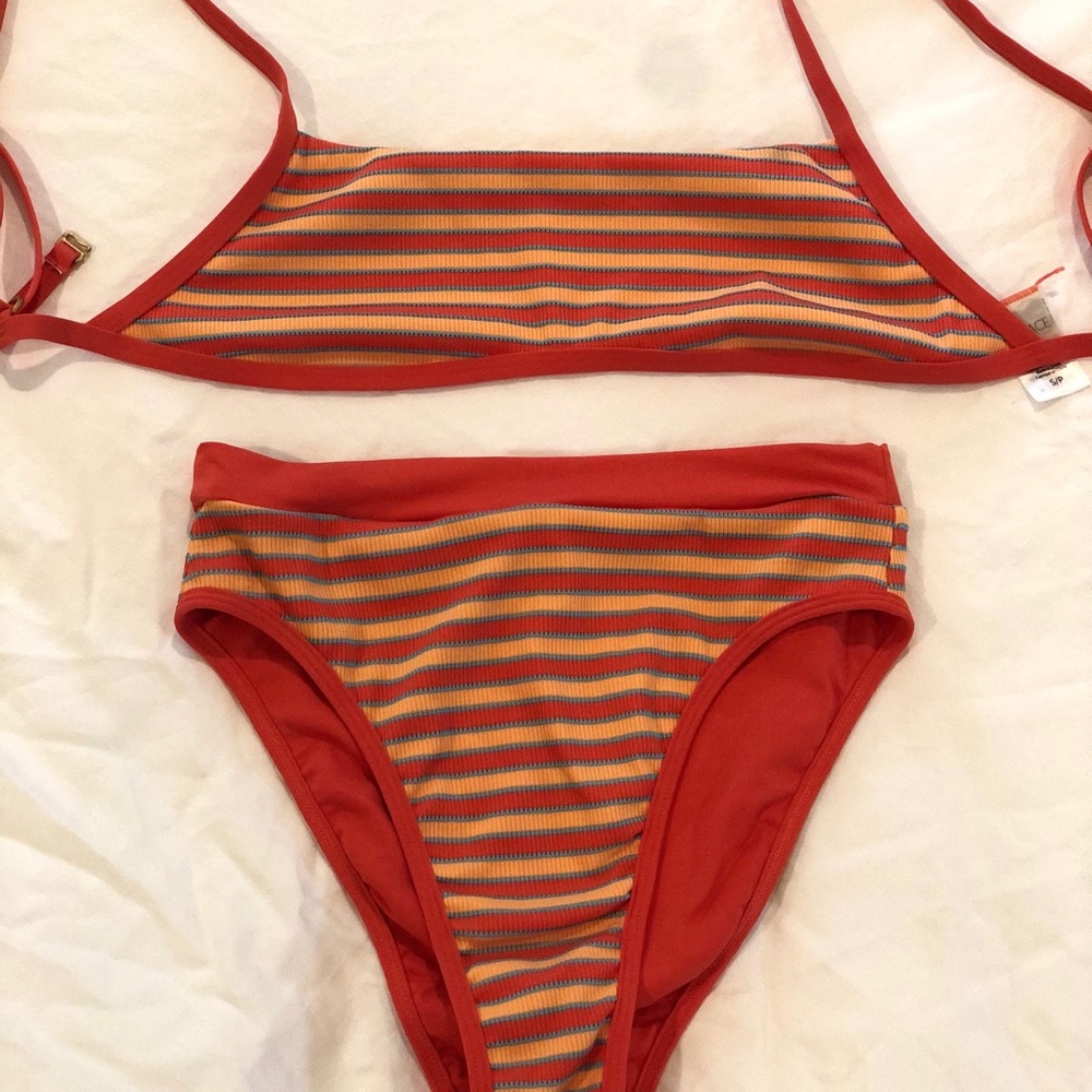 LSPACE top+bottom Lay It On The Line Gemma/frenchi